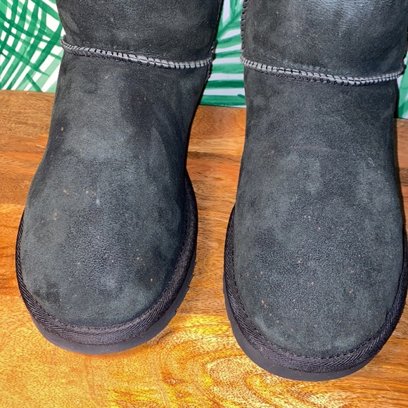 UGG 1005062 Black Bailey Bow Sheepskin Boots Women’s 10 - Picture 3 of 10